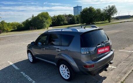 Mitsubishi Outlander III рестайлинг 3, 2008 год, 950 000 рублей, 8 фотография