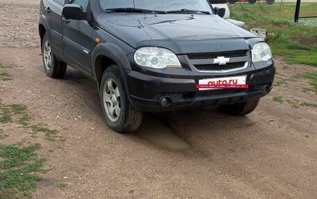 Chevrolet Niva I рестайлинг, 2011 год, 445 000 рублей, 3 фотография