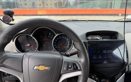 Chevrolet Cruze II, 2010 год, 690 000 рублей, 5 фотография
