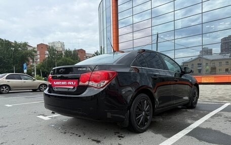 Chevrolet Cruze II, 2010 год, 690 000 рублей, 4 фотография