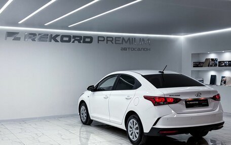 Hyundai Solaris II рестайлинг, 2022 год, 1 950 000 рублей, 21 фотография