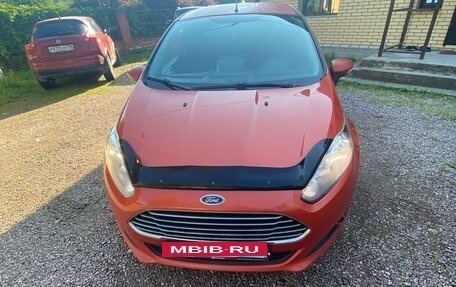 Ford Fiesta, 2015 год, 860 000 рублей, 3 фотография