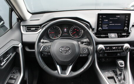 Toyota RAV4, 2021 год, 3 100 000 рублей, 8 фотография