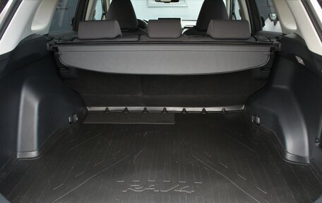 Toyota RAV4, 2021 год, 3 100 000 рублей, 24 фотография