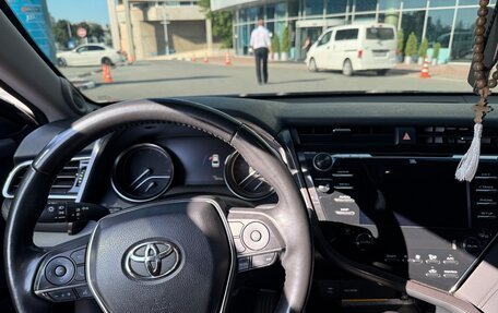 Toyota Camry, 2018 год, 2 800 000 рублей, 7 фотография