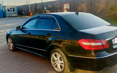 Mercedes-Benz E-Класс, 2011 год, 1 300 000 рублей, 3 фотография
