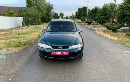 Opel Vectra B рестайлинг, 2000 год, 335 000 рублей, 1 фотография