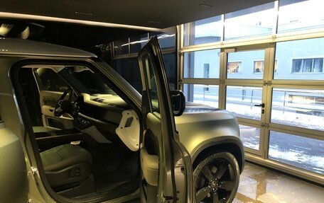 Land Rover Defender II, 2020 год, 5 500 000 рублей, 3 фотография