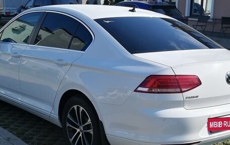 Volkswagen Passat B8 рестайлинг, 2018 год, 2 400 000 рублей, 5 фотография