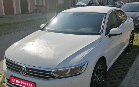 Volkswagen Passat B8 рестайлинг, 2018 год, 2 400 000 рублей, 3 фотография