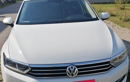 Volkswagen Passat B8 рестайлинг, 2018 год, 2 400 000 рублей, 2 фотография