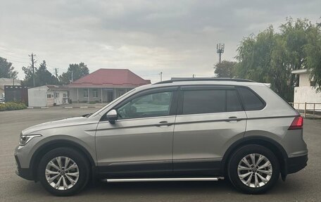 Volkswagen Tiguan II, 2021 год, 1 900 000 рублей, 2 фотография