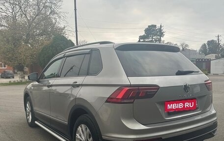 Volkswagen Tiguan II, 2021 год, 1 900 000 рублей, 3 фотография