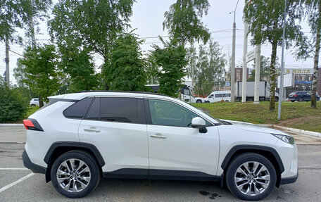 Toyota RAV4, 2019 год, 2 775 000 рублей, 5 фотография