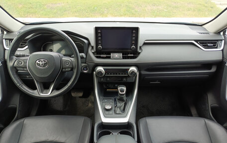 Toyota RAV4, 2019 год, 2 775 000 рублей, 17 фотография