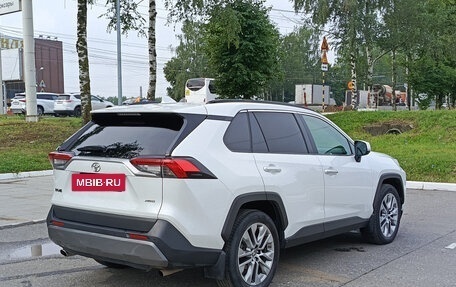 Toyota RAV4, 2019 год, 2 775 000 рублей, 6 фотография