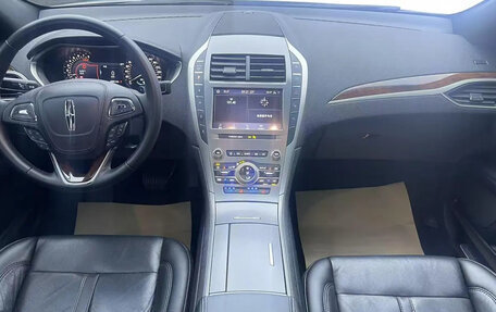 Lincoln MKZ II рестайлинг, 2020 год, 2 200 000 рублей, 6 фотография
