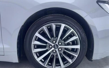 Lincoln MKZ II рестайлинг, 2020 год, 2 200 000 рублей, 11 фотография