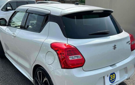 Suzuki Swift V, 2022 год, 950 000 рублей, 4 фотография