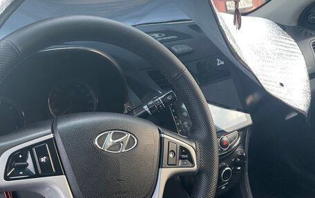 Hyundai Solaris II рестайлинг, 2011 год, 780 000 рублей, 2 фотография