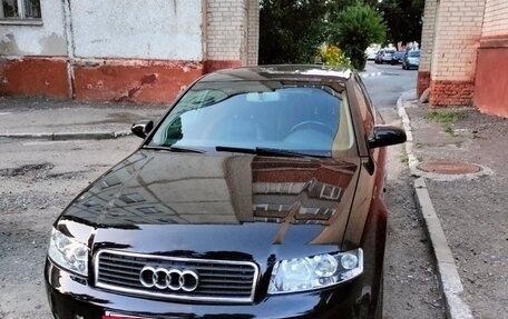 Audi A4, 2004 год, 605 000 рублей, 3 фотография