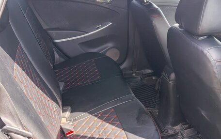 Hyundai Solaris II рестайлинг, 2013 год, 670 000 рублей, 7 фотография