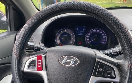 Hyundai Solaris II рестайлинг, 2013 год, 670 000 рублей, 10 фотография