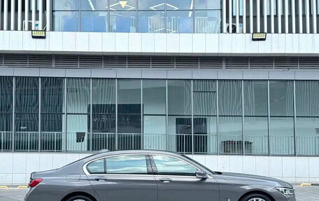 BMW 7 серия, 2021 год, 6 000 000 рублей, 3 фотография