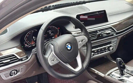 BMW 7 серия, 2021 год, 6 000 000 рублей, 4 фотография