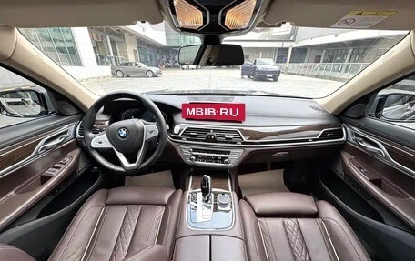 BMW 7 серия, 2021 год, 6 000 000 рублей, 5 фотография