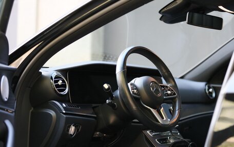 Mercedes-Benz E-Класс, 2019 год, 4 200 000 рублей, 7 фотография
