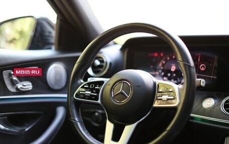 Mercedes-Benz E-Класс, 2019 год, 4 200 000 рублей, 8 фотография