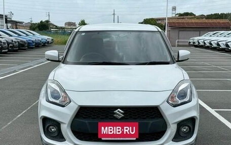 Suzuki Swift V, 2022 год, 1 060 000 рублей, 2 фотография