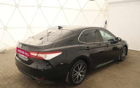 Toyota Camry, 2021 год, 3 050 000 рублей, 3 фотография
