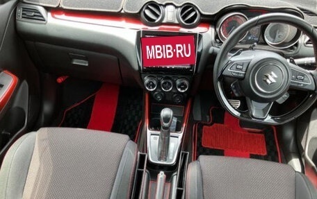 Suzuki Swift V, 2022 год, 1 060 000 рублей, 6 фотография