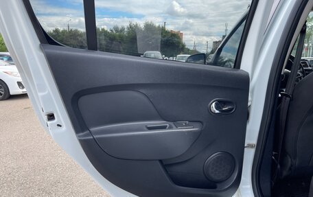 Renault Sandero II рестайлинг, 2018 год, 997 000 рублей, 18 фотография