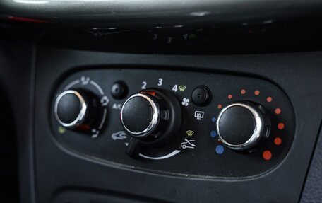 Renault Sandero II рестайлинг, 2020 год, 1 040 000 рублей, 12 фотография
