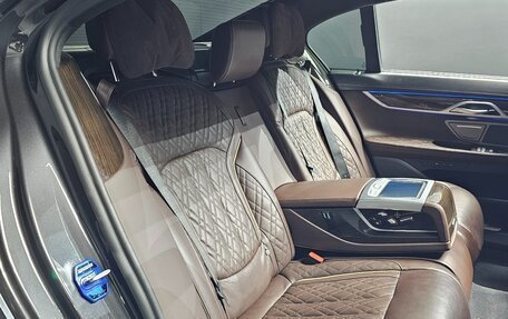 BMW 7 серия, 2021 год, 4 999 000 рублей, 20 фотография