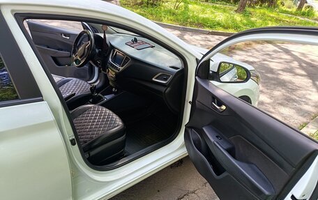 Hyundai Solaris II рестайлинг, 2019 год, 1 350 000 рублей, 5 фотография