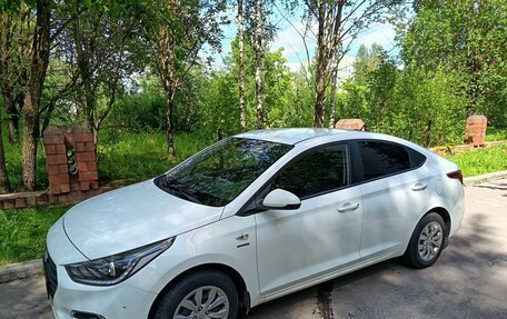 Hyundai Solaris II рестайлинг, 2019 год, 1 350 000 рублей, 2 фотография