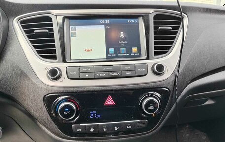 Hyundai Solaris II рестайлинг, 2017 год, 1 600 000 рублей, 19 фотография