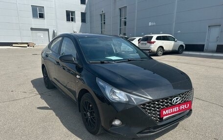 Hyundai Solaris II рестайлинг, 2021 год, 1 282 000 рублей, 4 фотография