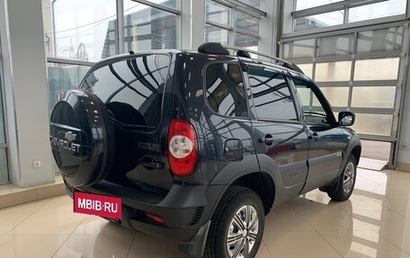 Chevrolet Niva I рестайлинг, 2016 год, 739 000 рублей, 4 фотография