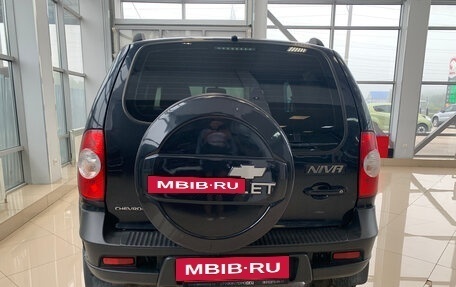 Chevrolet Niva I рестайлинг, 2016 год, 739 000 рублей, 5 фотография