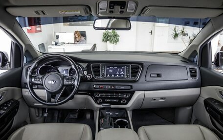 KIA Carnival III, 2019 год, 2 628 000 рублей, 15 фотография