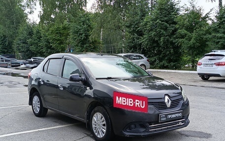 Renault Logan II, 2017 год, 895 000 рублей, 5 фотография