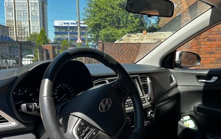 Hyundai Solaris II рестайлинг, 2019 год, 1 700 000 рублей, 8 фотография