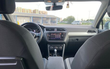Volkswagen Tiguan II, 2017 год, 1 995 000 рублей, 21 фотография