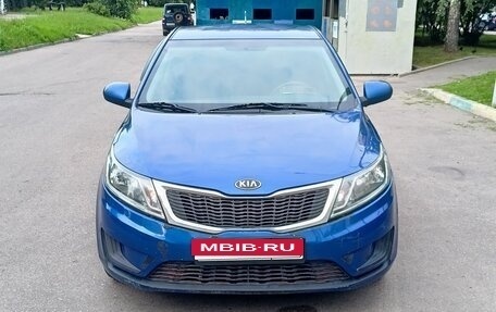 KIA Rio III рестайлинг, 2013 год, 550 000 рублей, 2 фотография