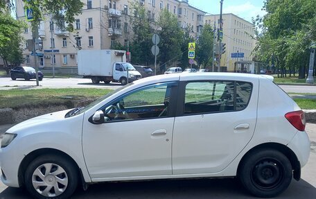 Renault Sandero II рестайлинг, 2017 год, 600 000 рублей, 3 фотография